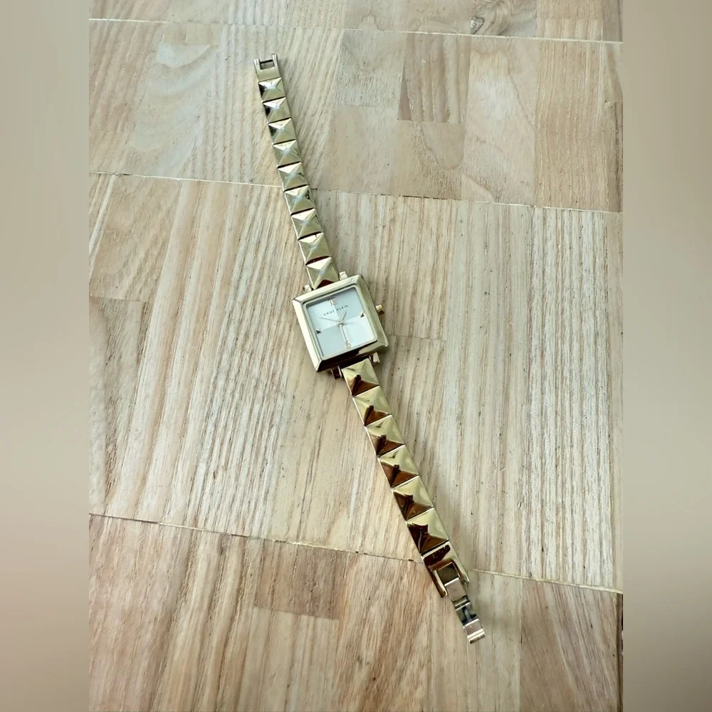 Anne Klein brand anne